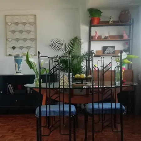 El Piso De Elba * A Coruna